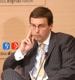 Alejandro Mondrzak, Corporate SVP & CEO of the Digital Business Unit at Grupo Clarin